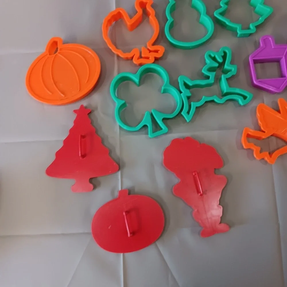 13 Pc Holiday Cookie Cutter Set Halloween Christmas Sandwich‎ Bento Shapes